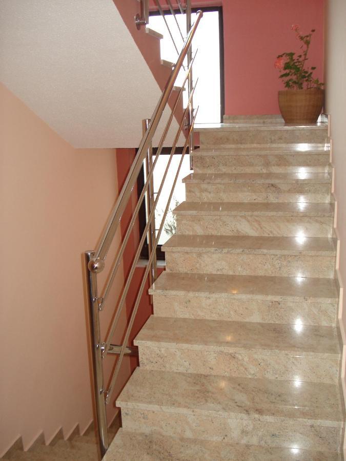 Apartments Villa Angela 克尔克 外观 照片