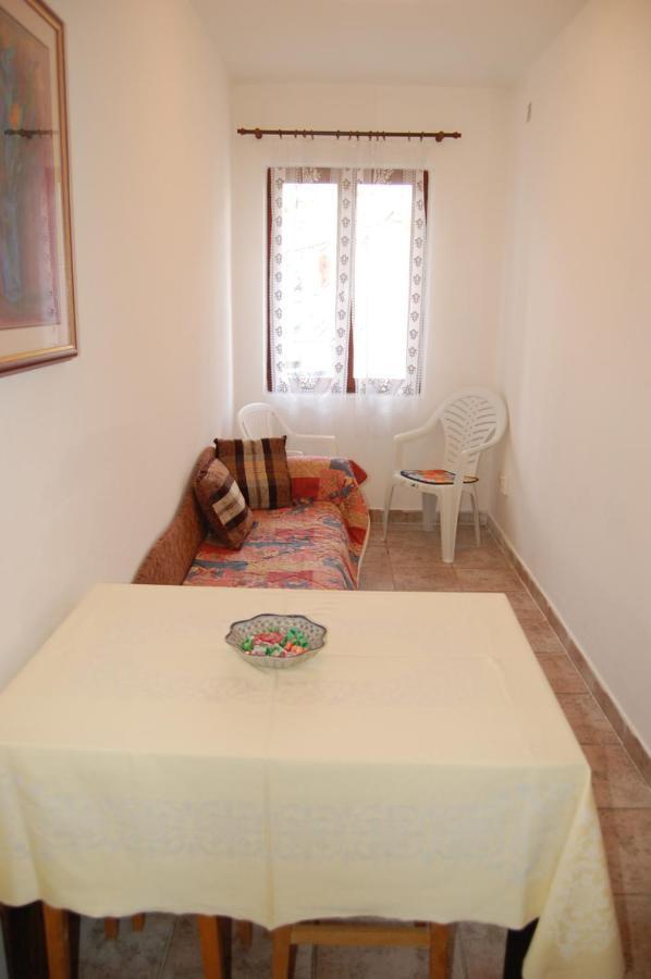 Apartments Villa Angela 克尔克 外观 照片